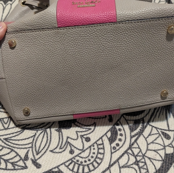 Kate Spade colour block pebbled leather handbag. - Picture 5 of 5